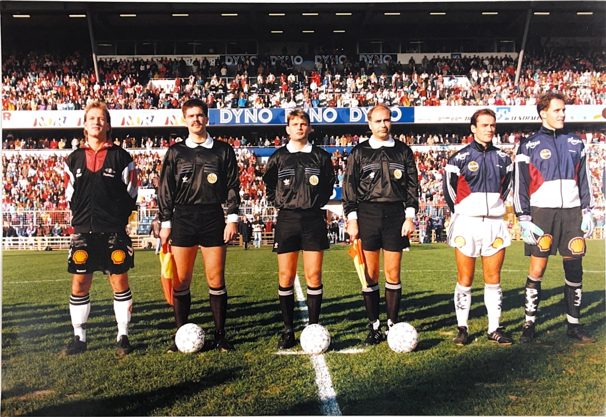 Bilde til artikkelen Vikadommer Ernst Trulssen på linja i cupfinalen